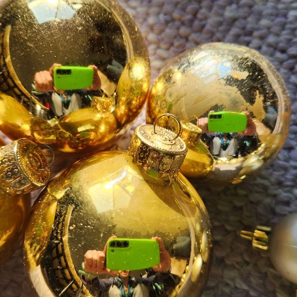 Christmas Tree Balls Ornaments - Picture 7 of 8